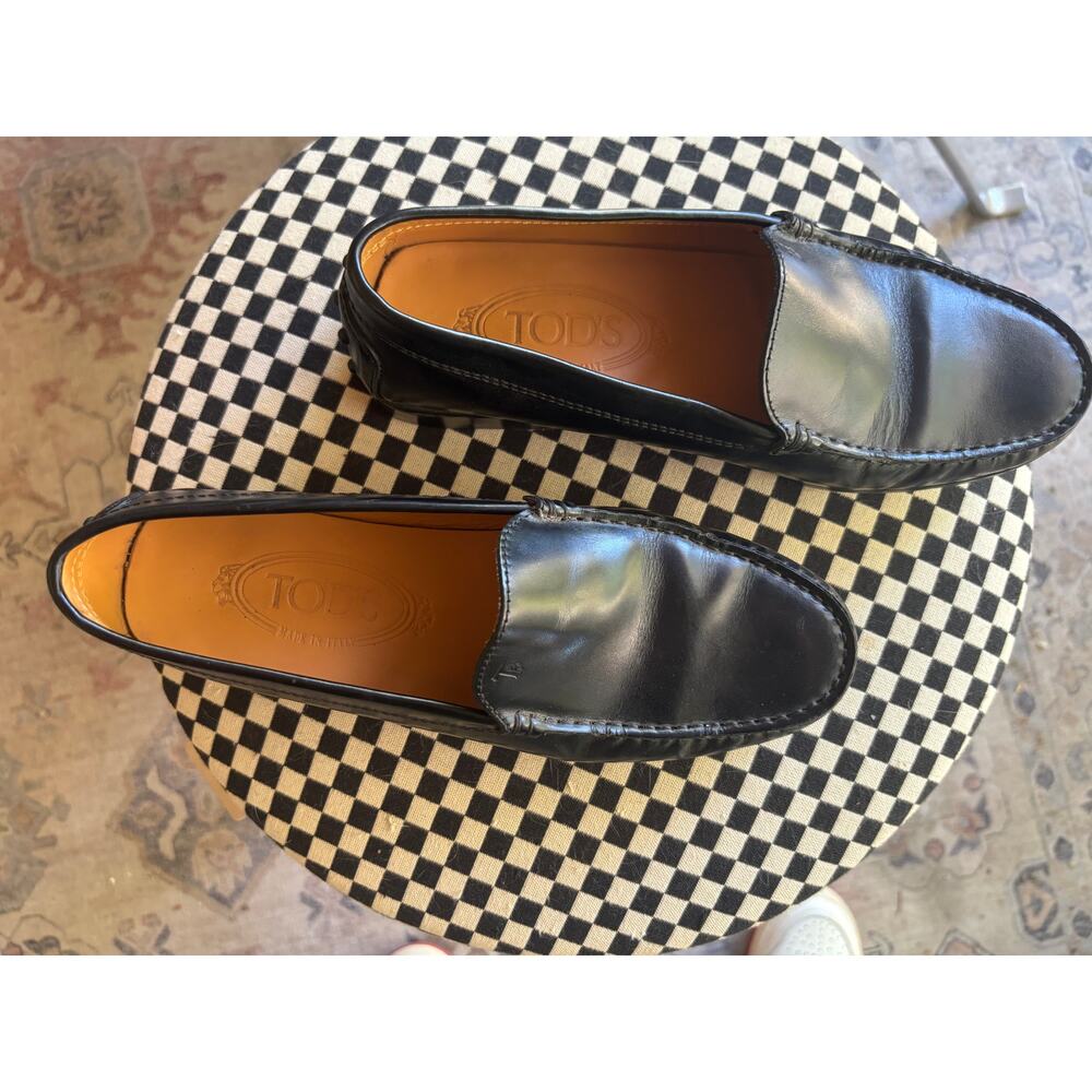TOD'S Black Leather Loafers  Great Shape Size 37 US SIZE 7 TODS